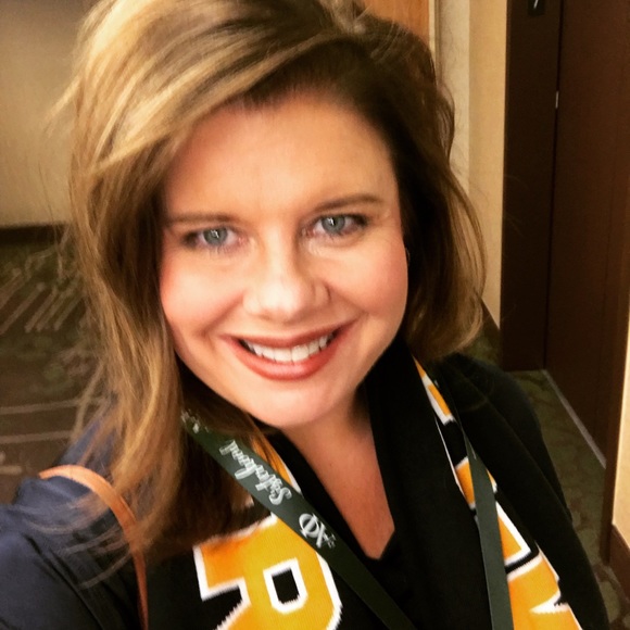 Meet your Posher, Jandy - Picture 2 of 8